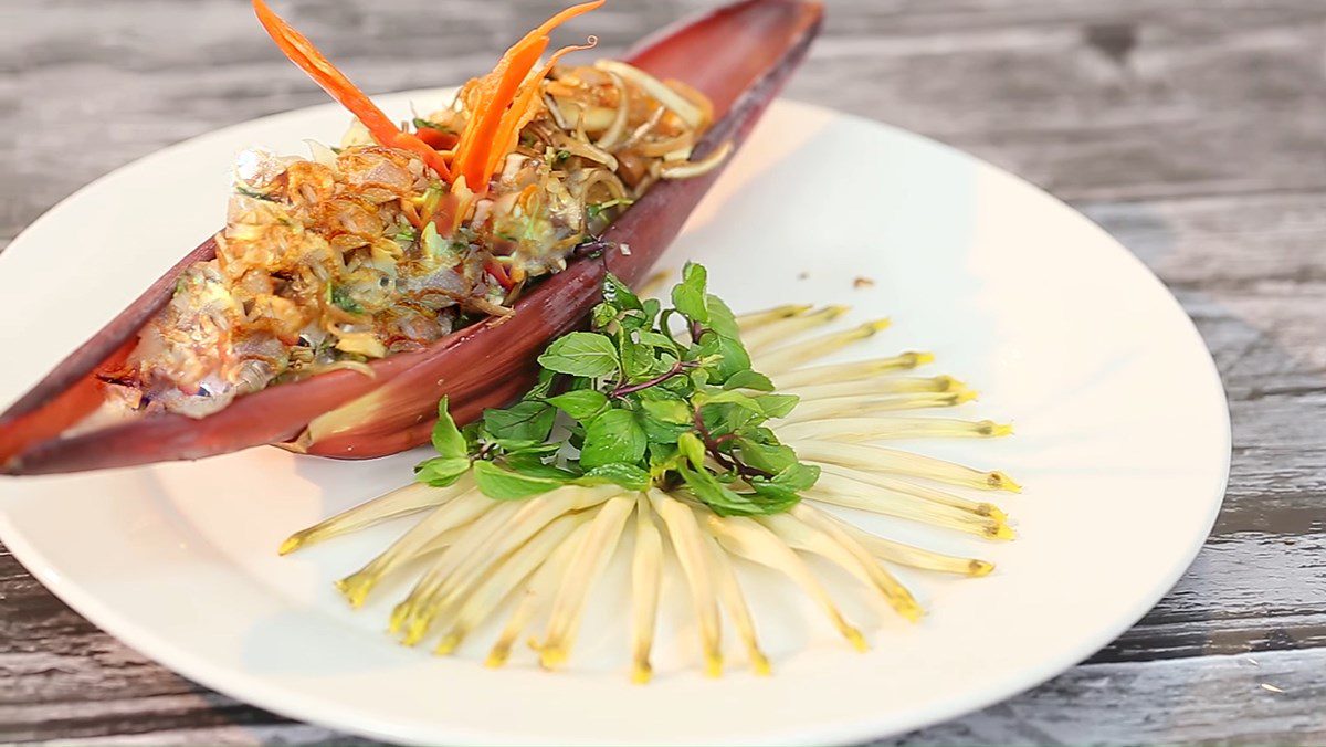 Banana Flower Salad with Mashed Tofu