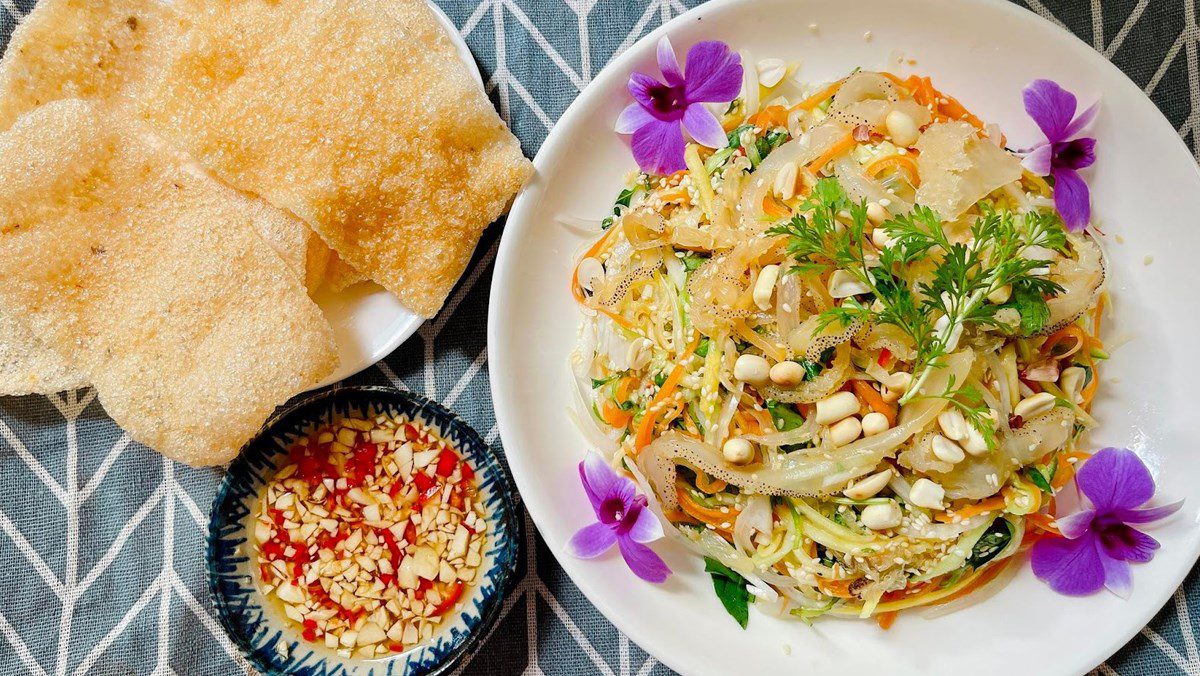 Jellyfish Salad with Onions