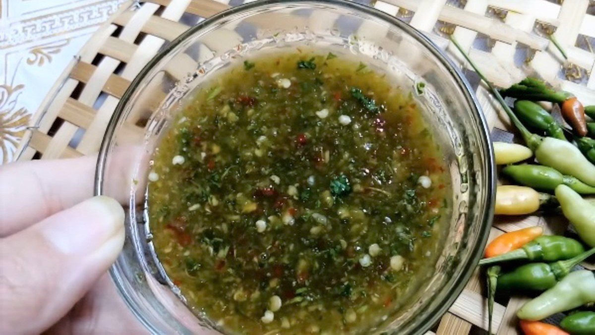 Thai-style dipping sauce