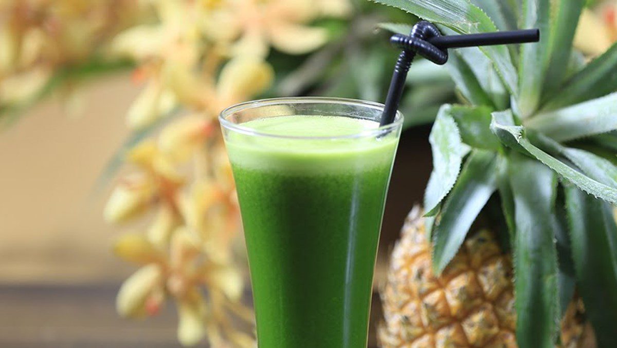 Spinach juice (bina) with pineapple