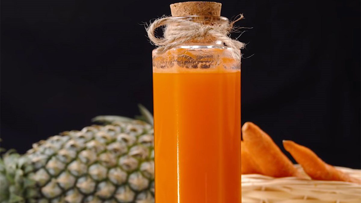 Pineapple carrot juice