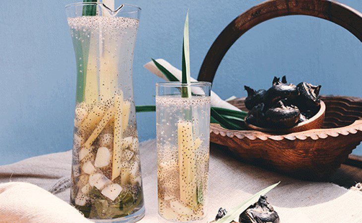 Sugarcane juice with water chestnuts and chia seeds