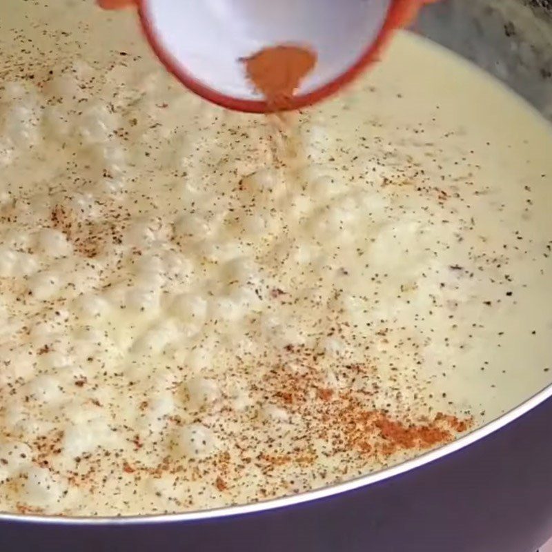 Step 2 Make the cream sauce for the Spinach Stuffed Pine Tree Cake