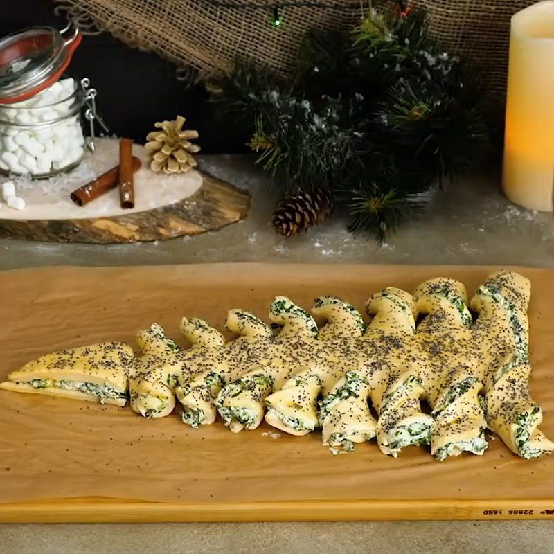 Step 5 Baking the cake Pine cone cake with spinach filling