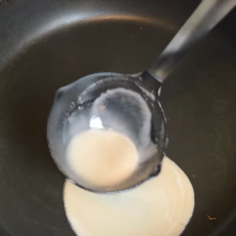 Step 4 Baking the Thai Pancakes (Khanom Buang)