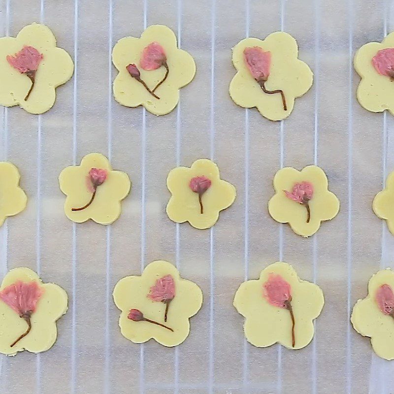 Step 3 Bake cherry blossom cookies