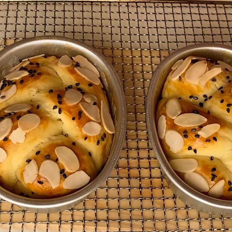 Step 4 Baking Mini Chrysanthemum Bread