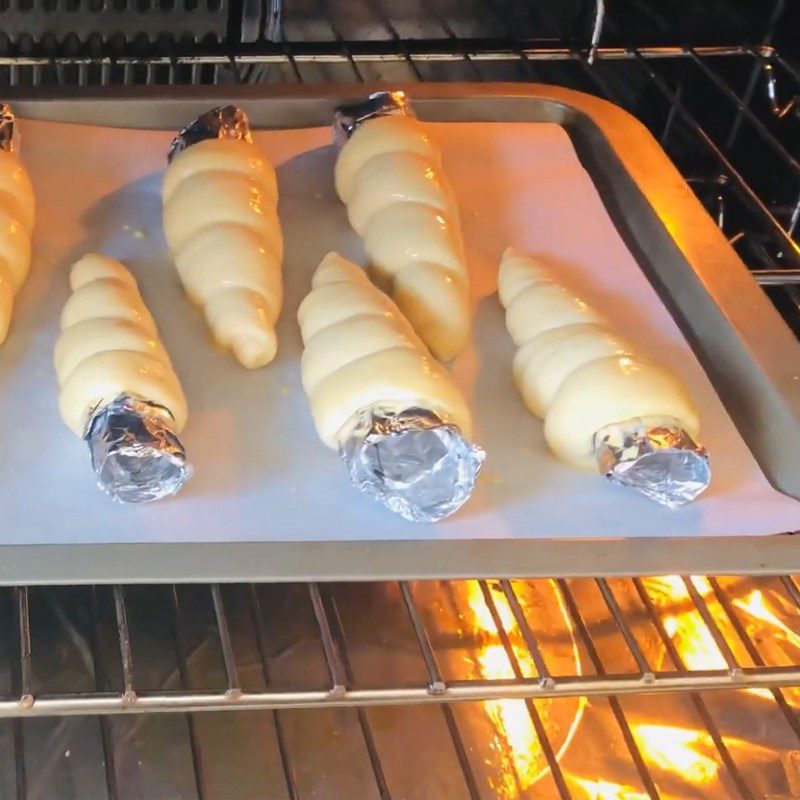 Step 5 Baking the cake Cream-filled waffle cake