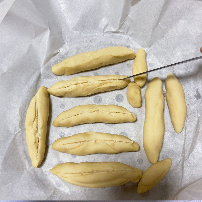 Step 3 Bake mini bread using an air fryer (recipe shared by a user)