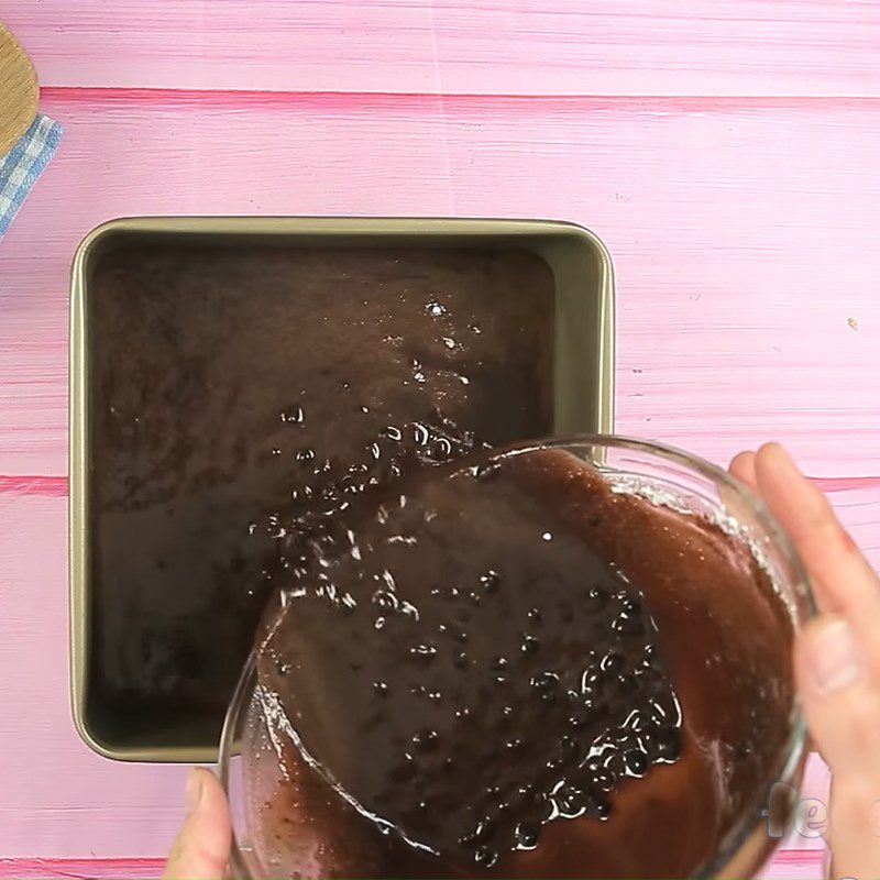 Step 4 Bake the cake and finish black bean coconut cake