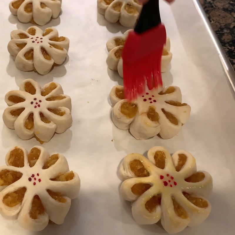 Step 5 Bake the cake Apricot blossom cake with pineapple filling