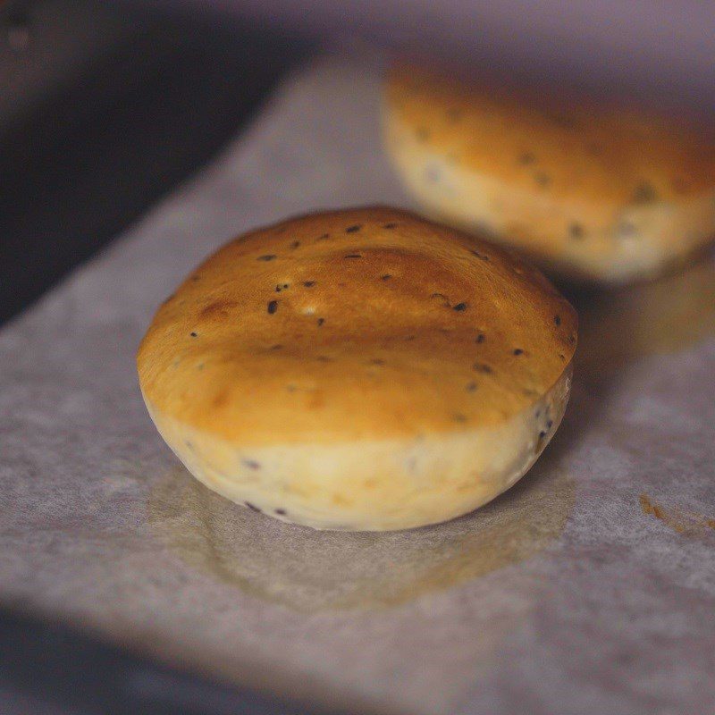 Step 3 Bake the bread for Korean Black Sesame Bread