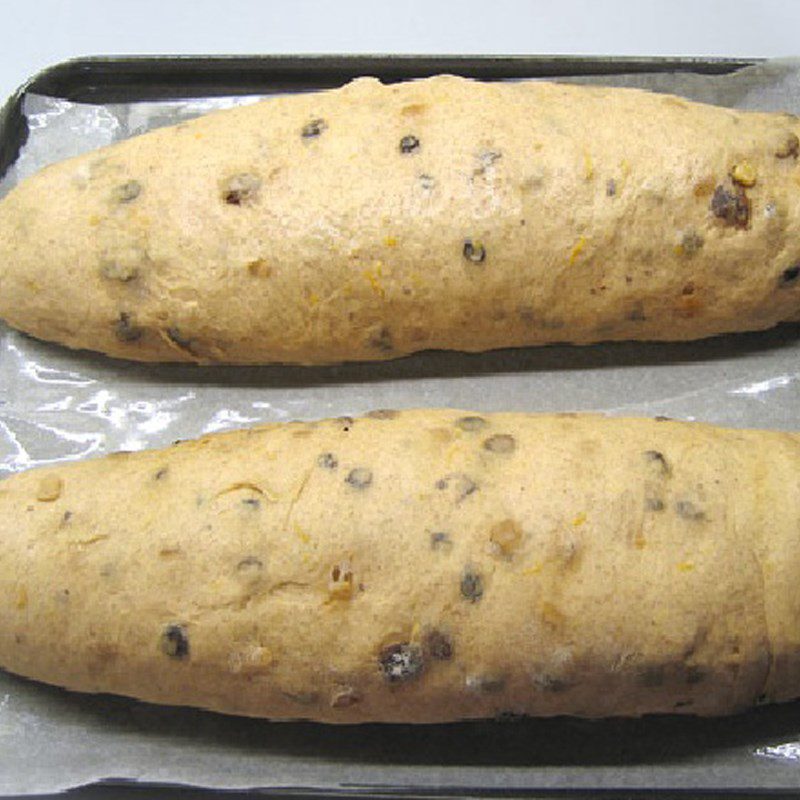 Step 6 Baking the bread Basic stollen