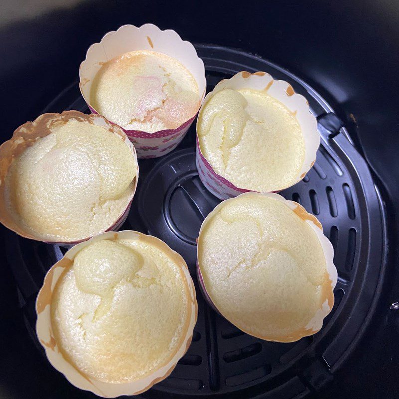 Step 5 Baking cake with an air fryer Pandan cupcake