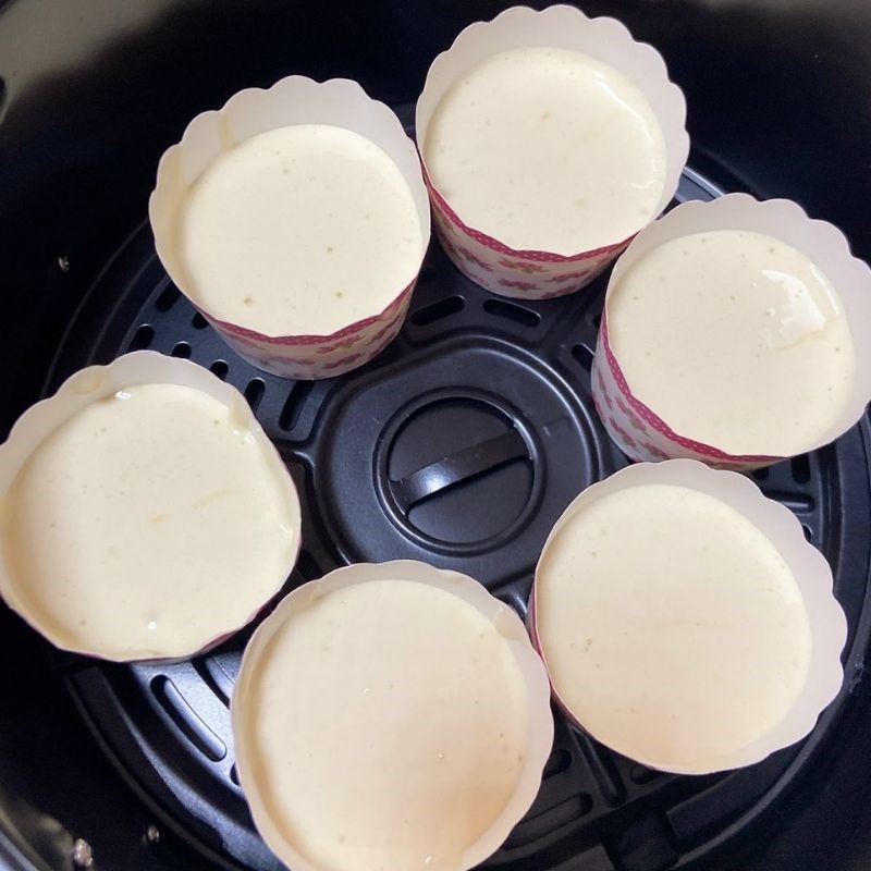 Step 4 Bake cupcakes using an air fryer