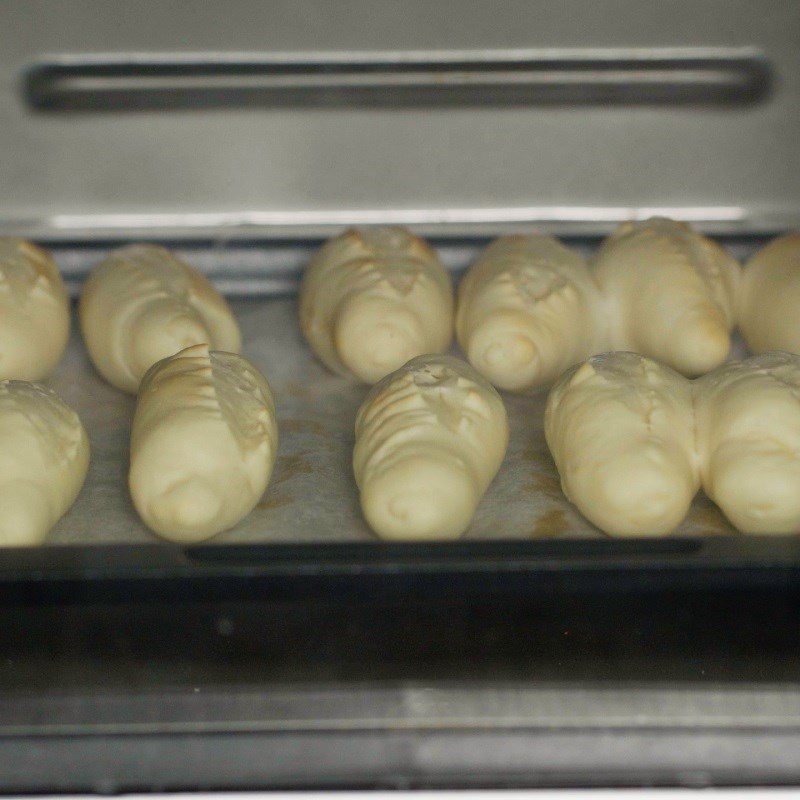 Step 5 Baking bread in an air fryer Mini bread made in an air fryer