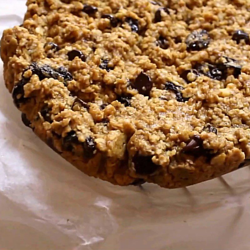 Step 3 Divide the dough and bake cookies using a rice cooker Oatmeal chocolate cookies using a rice cooker