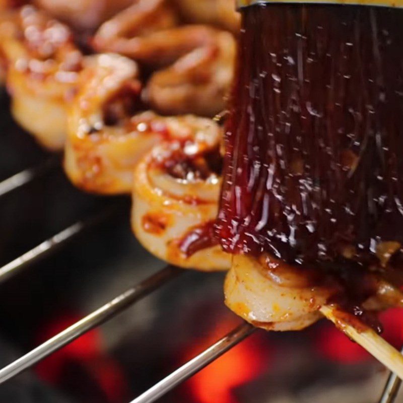 Step 3 Grilling the intestines Grilled five-spice intestines