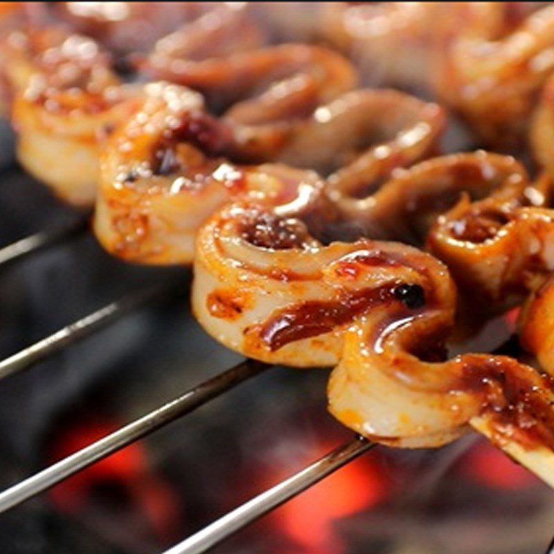 Step 3 Grilling the intestines Grilled five-spice intestines