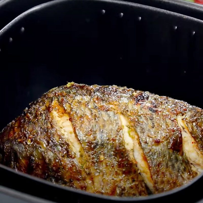 Step 3 Grilling the fish for air frying