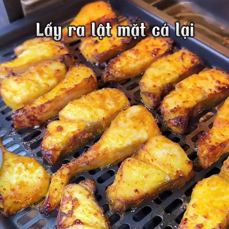 Step 3 Grill the fish Cha Ca La Vong (Recipe shared from TikTok Cooking with TasteVN)