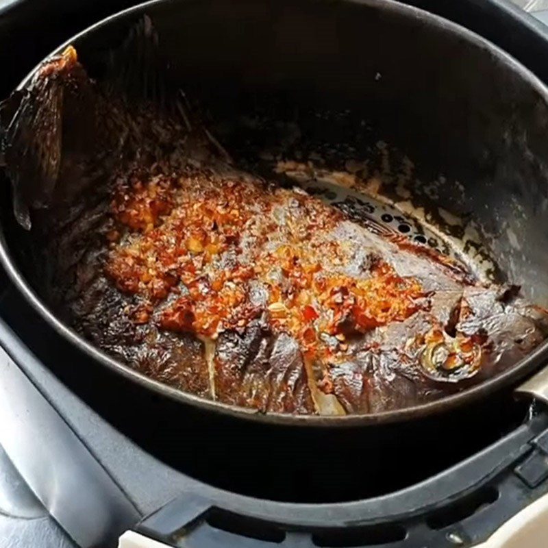 Step 4 Grilled fish Grilled mullet with salt and chili