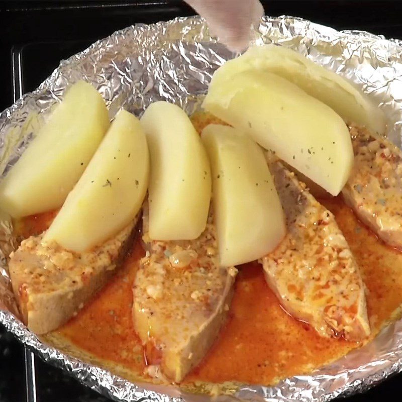 Step 4 Grilled grouper Grouper grilled with mayo sauce and potatoes