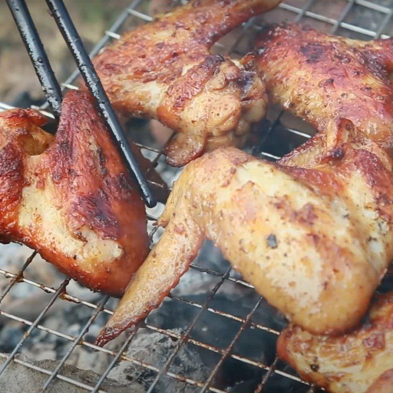 Step 3 Grilling chicken wings Grilled chicken wings with satay