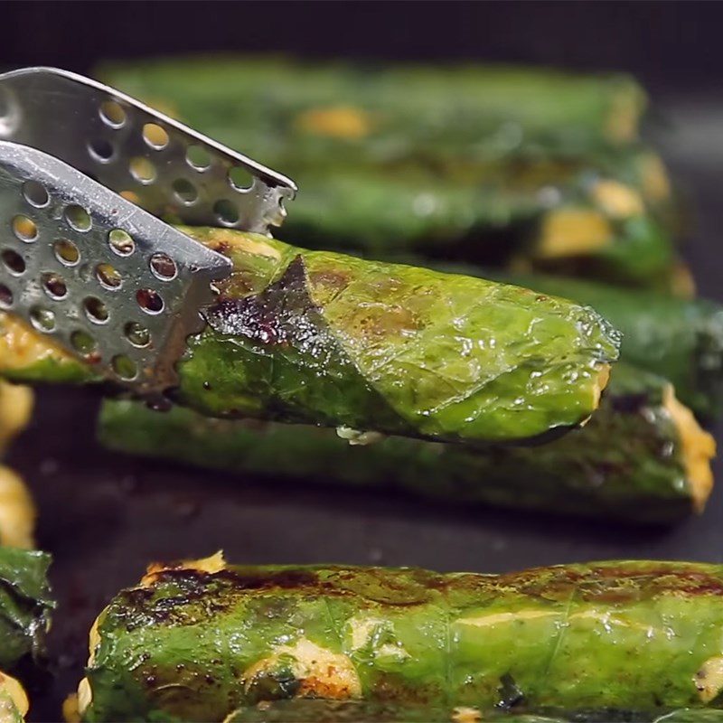 Step 4 Grilling the fish cake Grilled fish cake in betel leaf