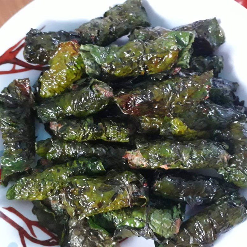 Step 3 Grilled minced meat in wild betel leaves Grilled minced meat in wild betel leaves using an air fryer