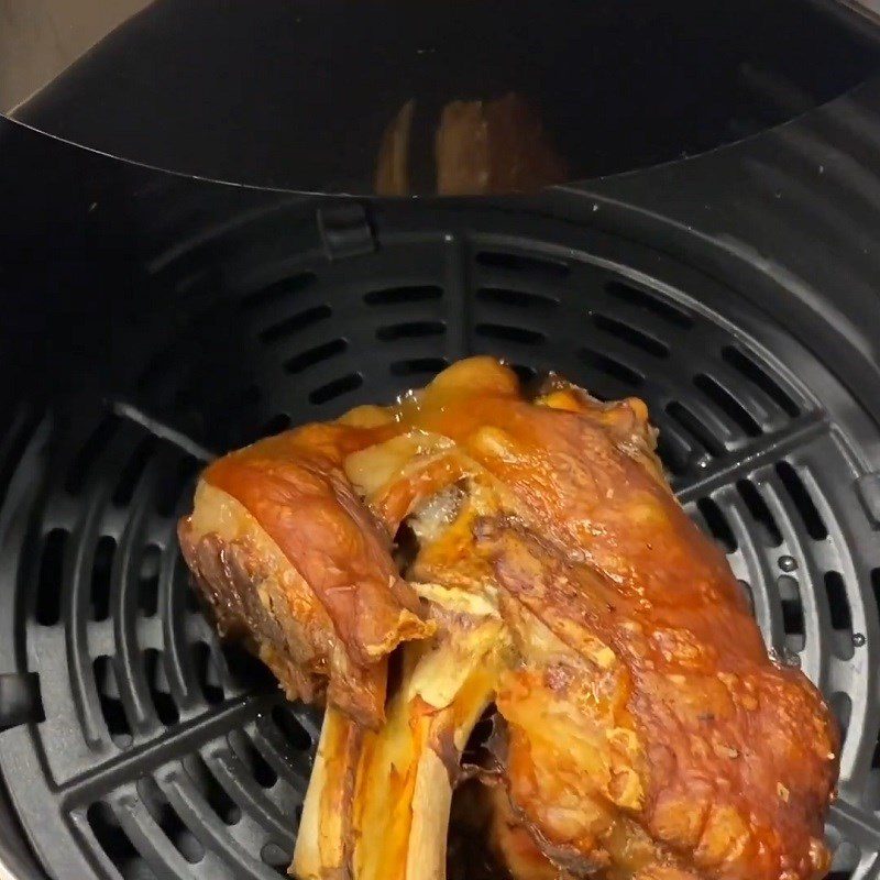 Step 3 Roast the pork leg Air fryer roasted pork leg