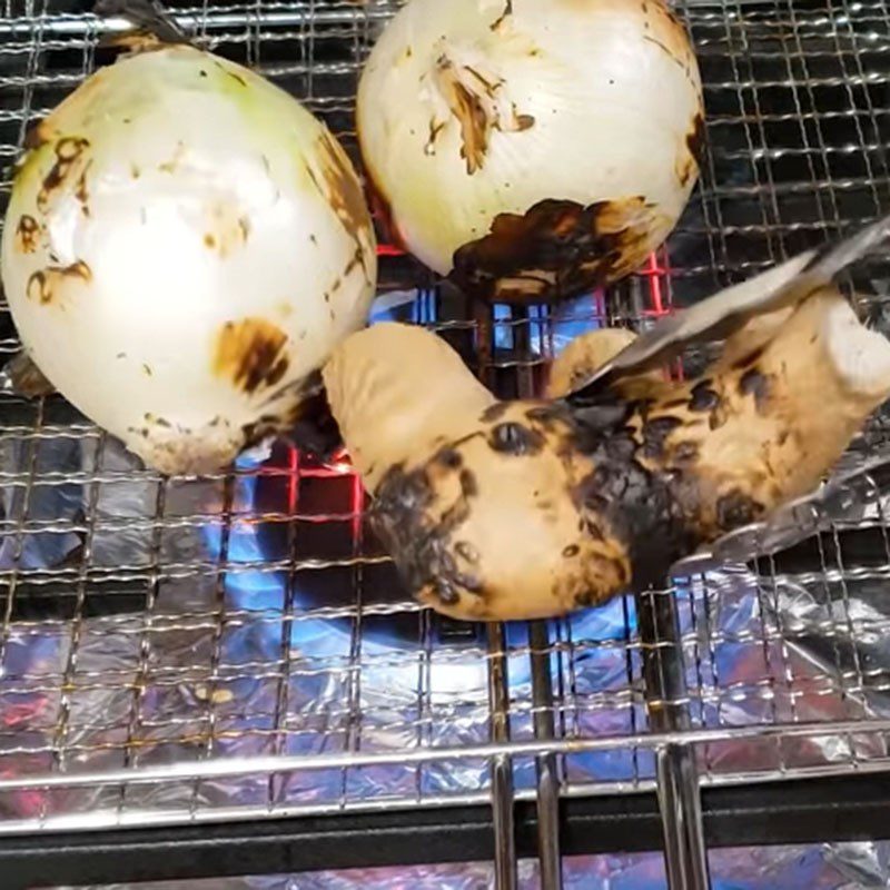 Step 2 Roast the Onions and Ginger for Beef Pho with a Pressure Cooker