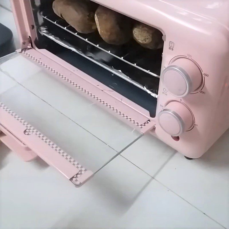 Step 2 Baking sweet potatoes Baking sweet potatoes in the oven