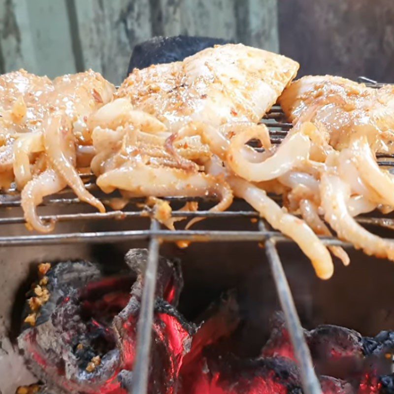 Step 3 Grill the squid Grilled squid with fermented bean curd