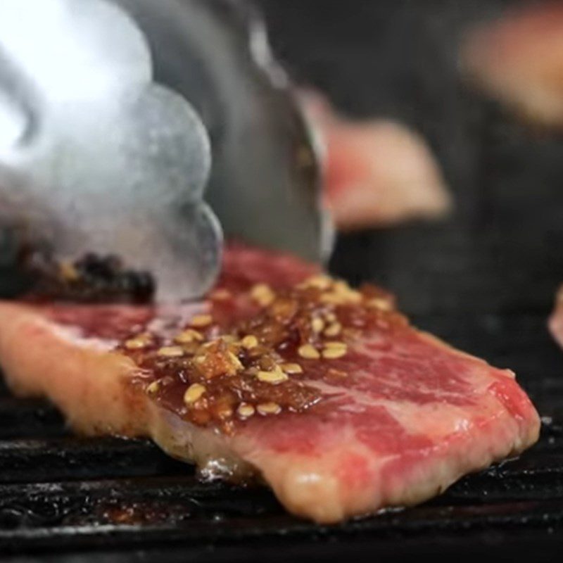 Step 5 Grilling beef for grilled beef spring rolls