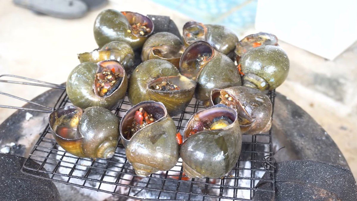 Grilled Snails with Black Pepper