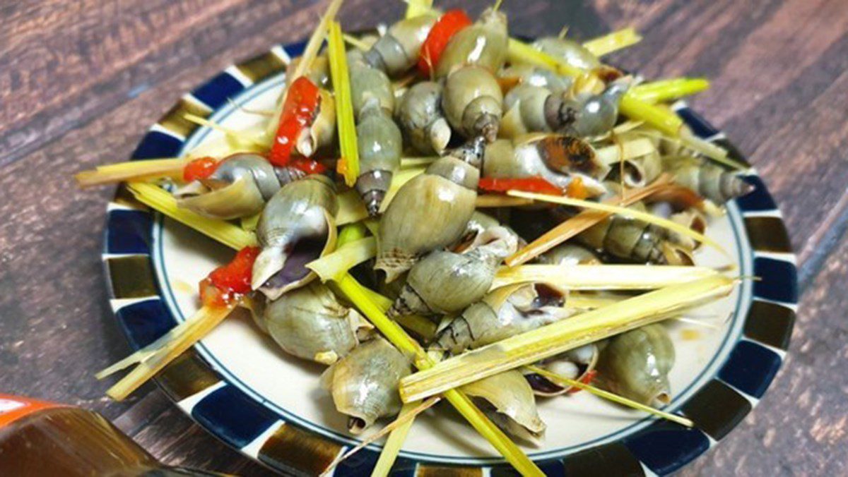 Sautéed Snails with Lemongrass and Chili