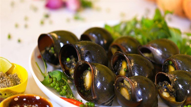 Steamed snails with pepper