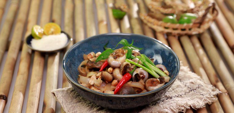 Stir-fried snails with tamarind