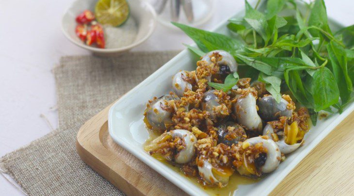 Stir-fried butter snails with garlic