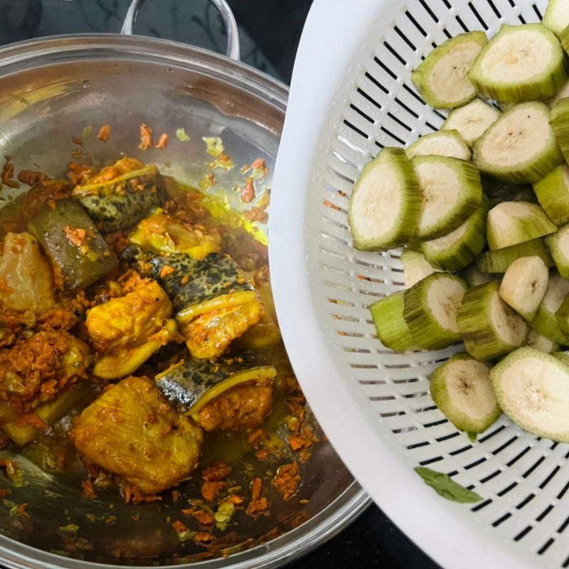 Step 2 Stewed fish Recipe for stewed eel with green bananas and tofu