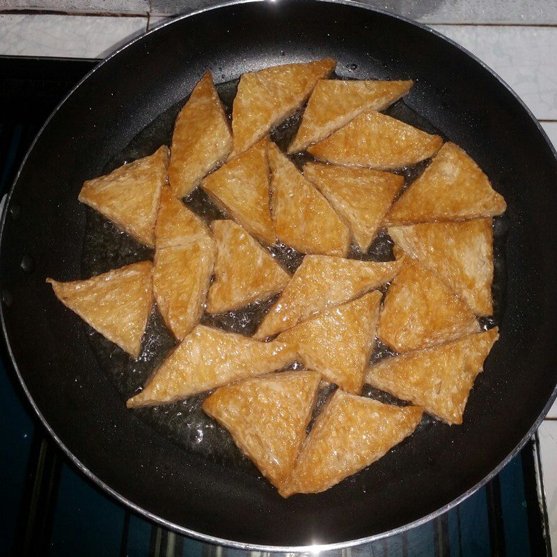 Step 2 Fry the vegetarian meat for Braised Vegetarian Char Siu