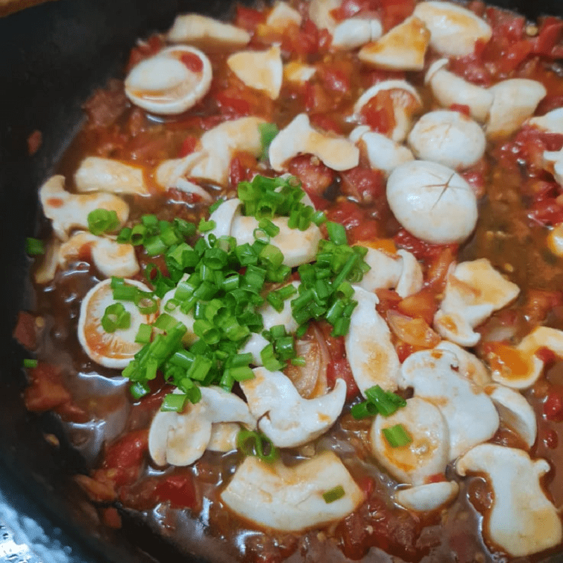 Step 3 Stir-fry mushrooms with tomatoes Tomato sauce mushrooms