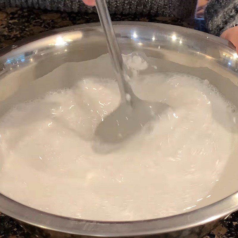 Step 1 Mixing the dough for Wet Cake with Pork Roll