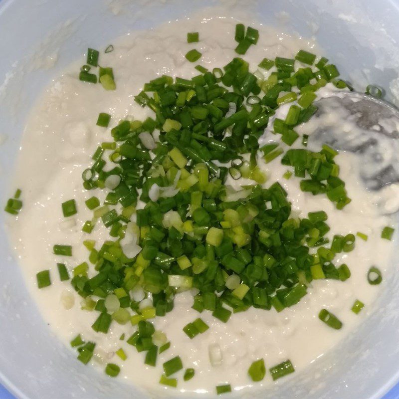 Step 3 Prepare the batter for frying Fried sweet potato shrimp cakes (recipe shared by a user)