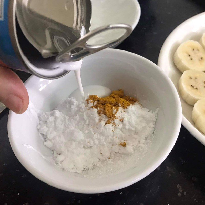 Step 2 Mix the flour for the steamed banana cake Steamed Banana Cake with Coconut Milk using Tapioca Flour