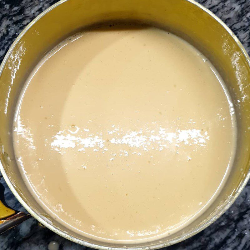 Step 2 Mixing the flour mixture for baked cow cake using an air fryer