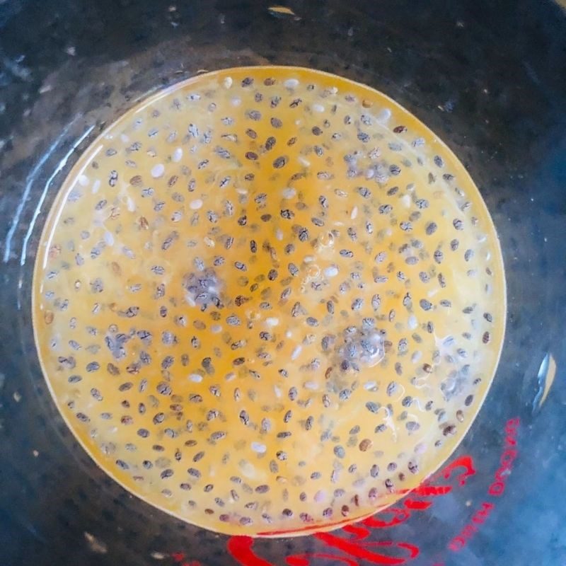 Step 3 Chia seed orange juice Squeezed orange chia seeds