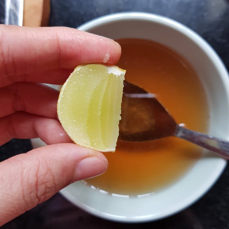 Step 5 Make dipping sauce for steamed rice cakes with roasted pork using an air fryer