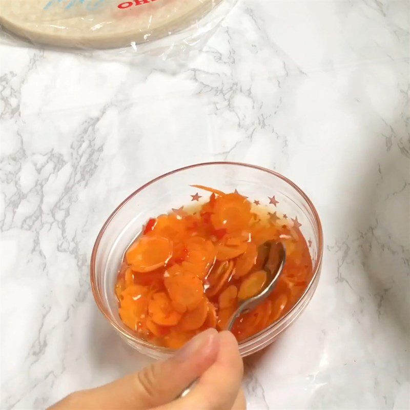 Step 4 Prepare dipping sauce for spring rolls with rice paper